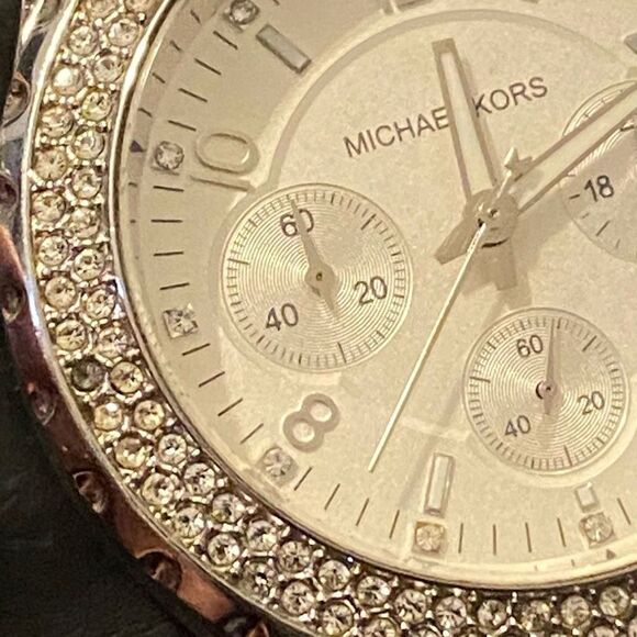 MICHAEL KORS Clear Crystal Women's Chronograph Watch MK5337 **FLAWS** - Picture 9 of 9